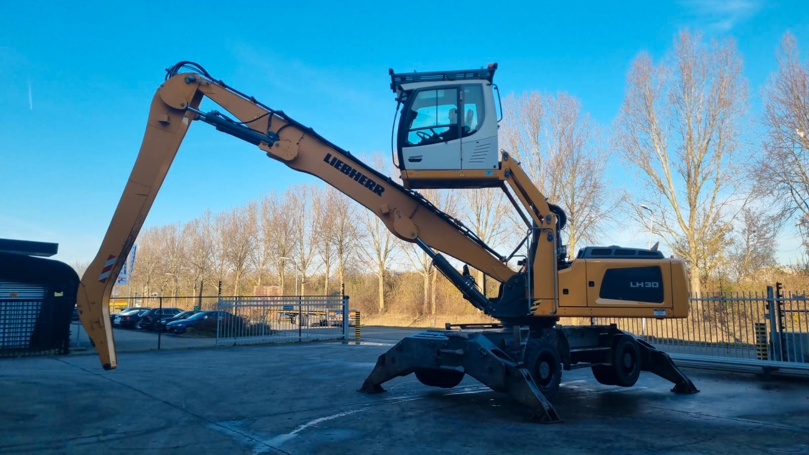 Liebherr LH30 M