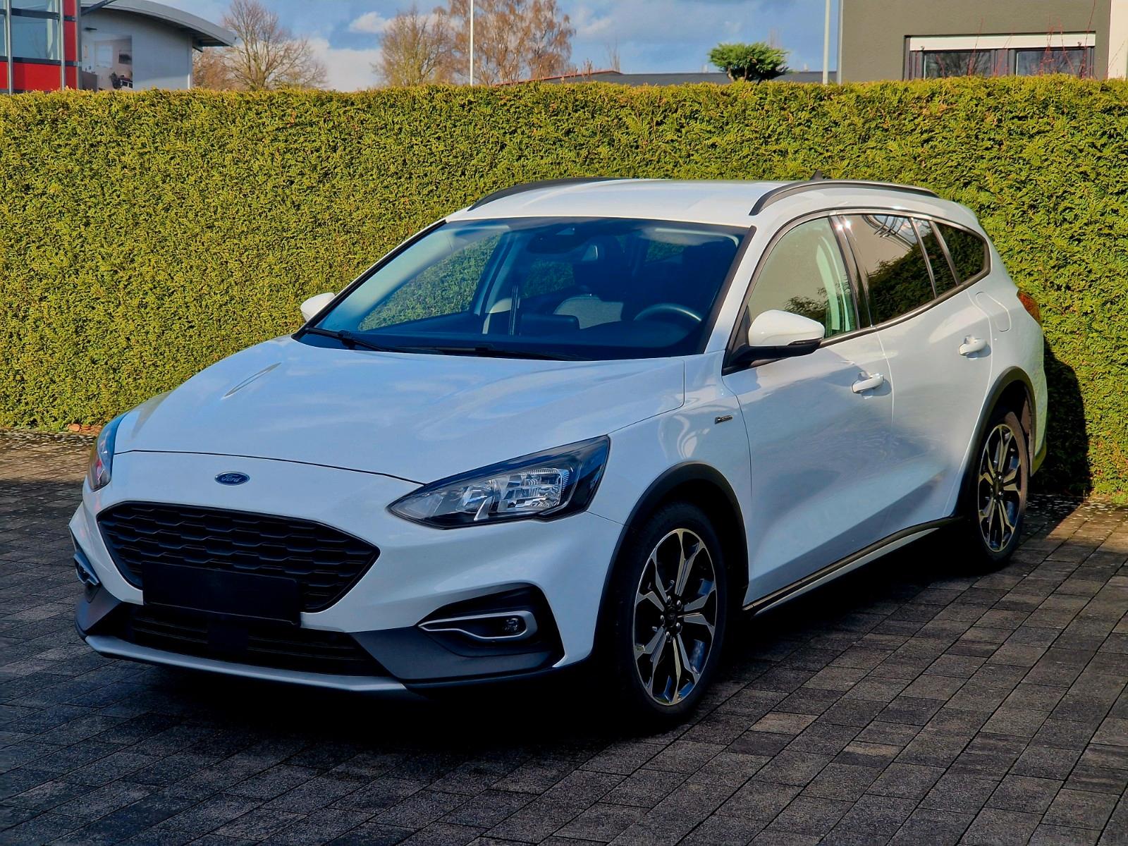 Ford Focus Turnier Active (1.Hand, AHK, LED, Navi)