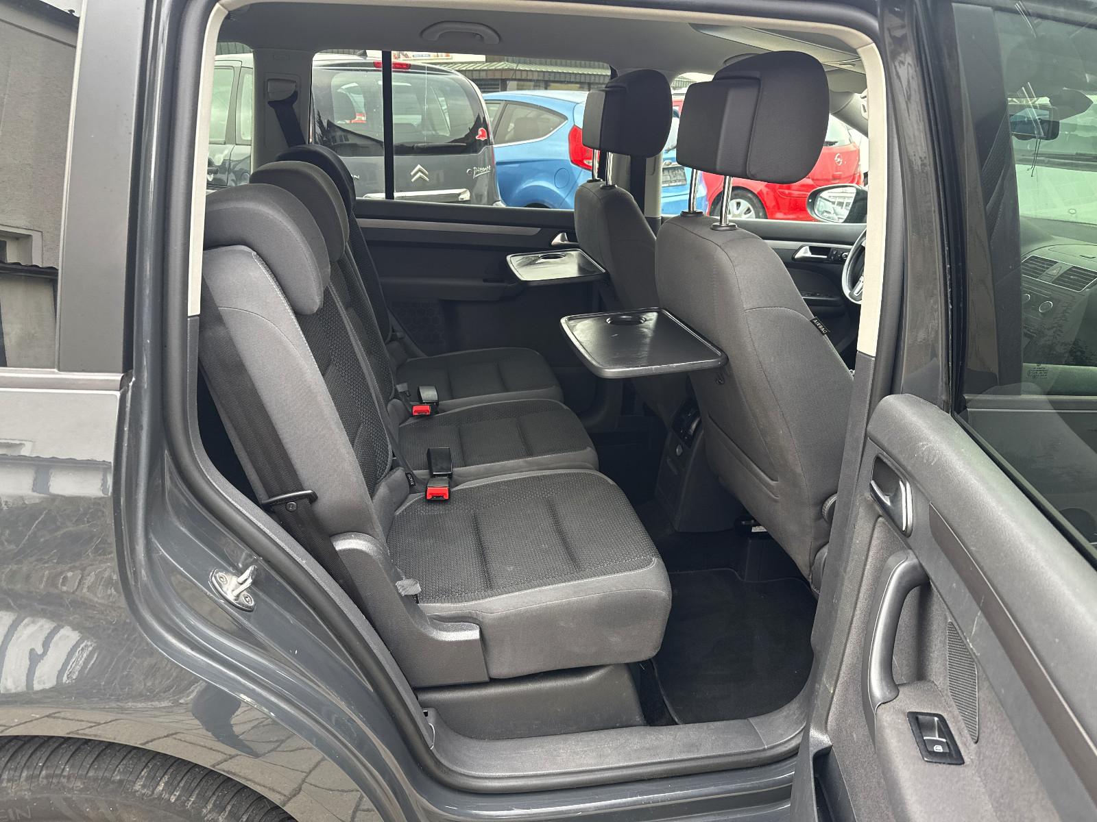 Volkswagen Touran 2015 — фото 12
