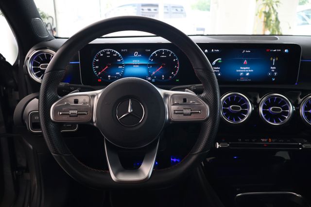 Mercedes-Benz A220 4Matic AMG Line PANO AMBIENTE MULTIBEAM