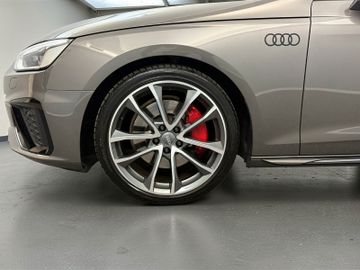 Audi A4 - 4