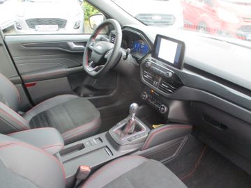 Ford Kuga ST-Line X   PDC+Assist + LED + Kamera  PA