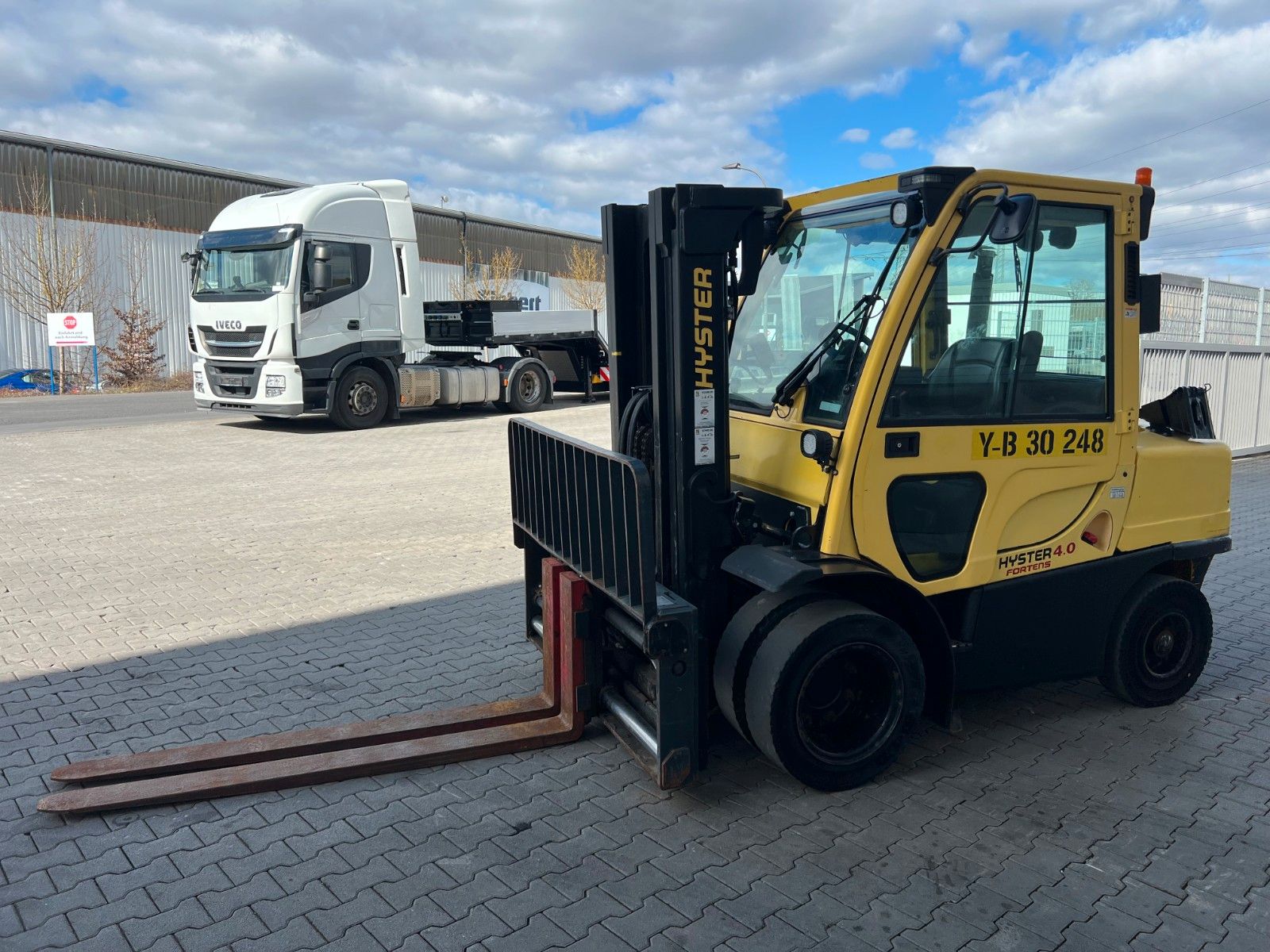 Fahrzeugabbildung Hyster H4.0 FT6 / Verstellgerät / HH:4.42m / nur 2.502h