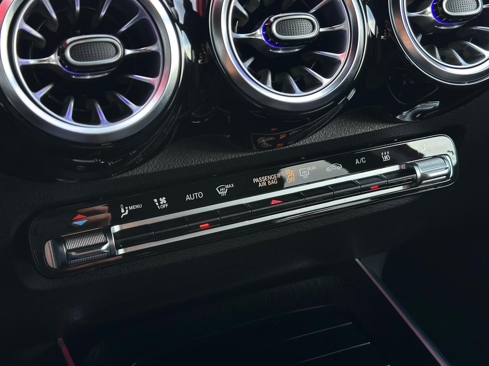 MERCEDES-BENZ GLB 220d AMG NIGHT PAKET 4M ACC#SHZ#SH#CAM#LED - Image 14