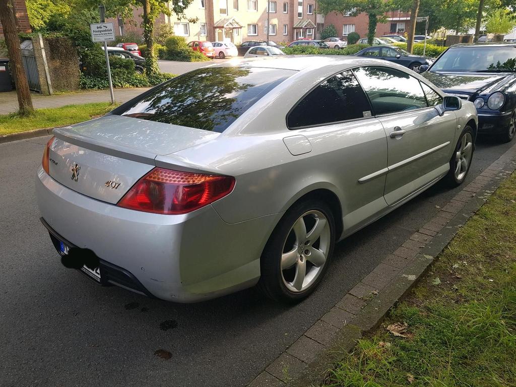 Peugeot 407