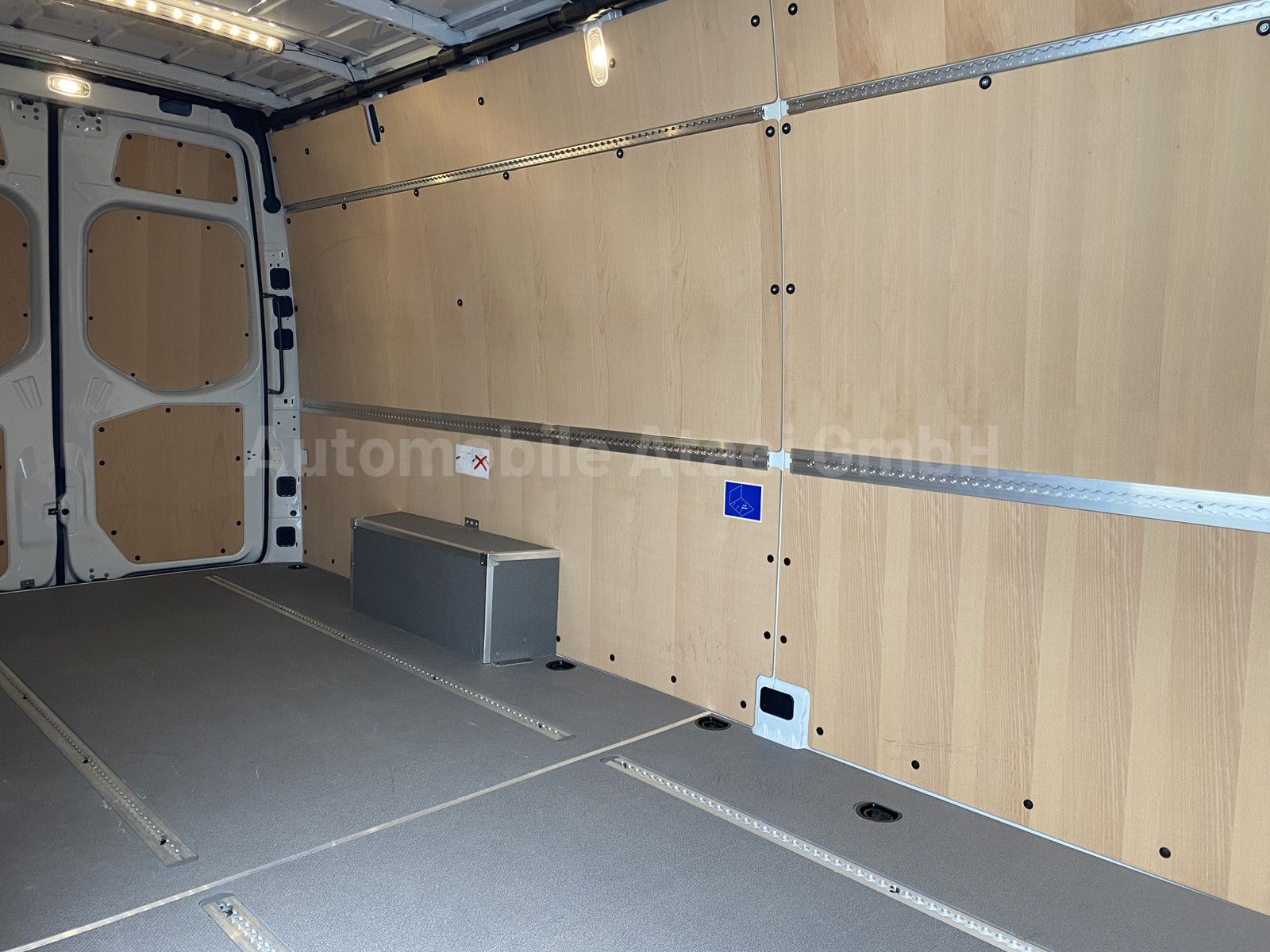 Fahrzeugabbildung Mercedes-Benz Sprinter 315 MAXI *NEUWERTIG* 360° + NAVI 4314