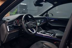 AUDI Q7 55 TFSI PANO*AHK*MATRIX*360*NAVI*ASSIST* AUDI Q7 55 TFSI PANO*AHK*MATRIX*360*NAVI*ASSIST*