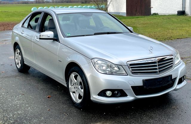 Mercedes-Benz C 200 CGI BlueEfficiency, Facelift Navi 8fach 1a