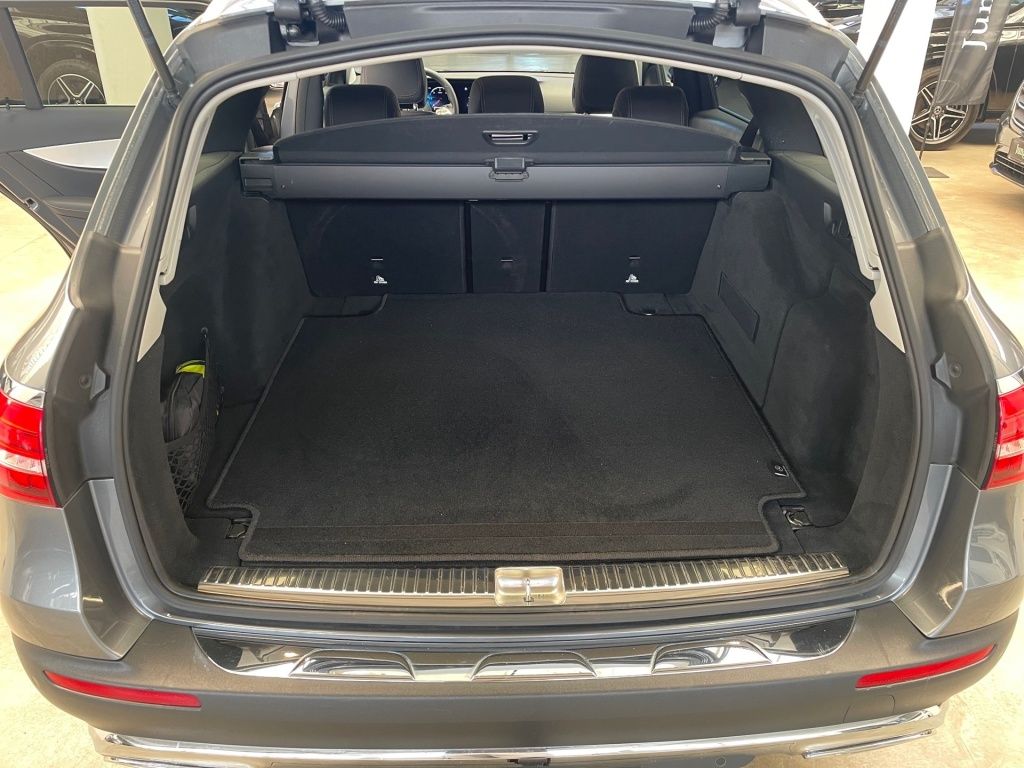 Fahrzeugabbildung Mercedes-Benz E 220 dT 4M All-Terrain Avantg. AHK Airmatic 360