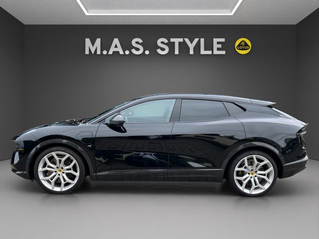 Fahrzeugabbildung Lotus Eletre R KEF rotes Leder sehr selten