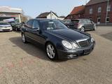 Mercedes-Benz E 200 Avantgarde BI-Xenon S-Dach H&K Comand - mit Benzin-Antrieb: Grau, Scheckheftgepflegt