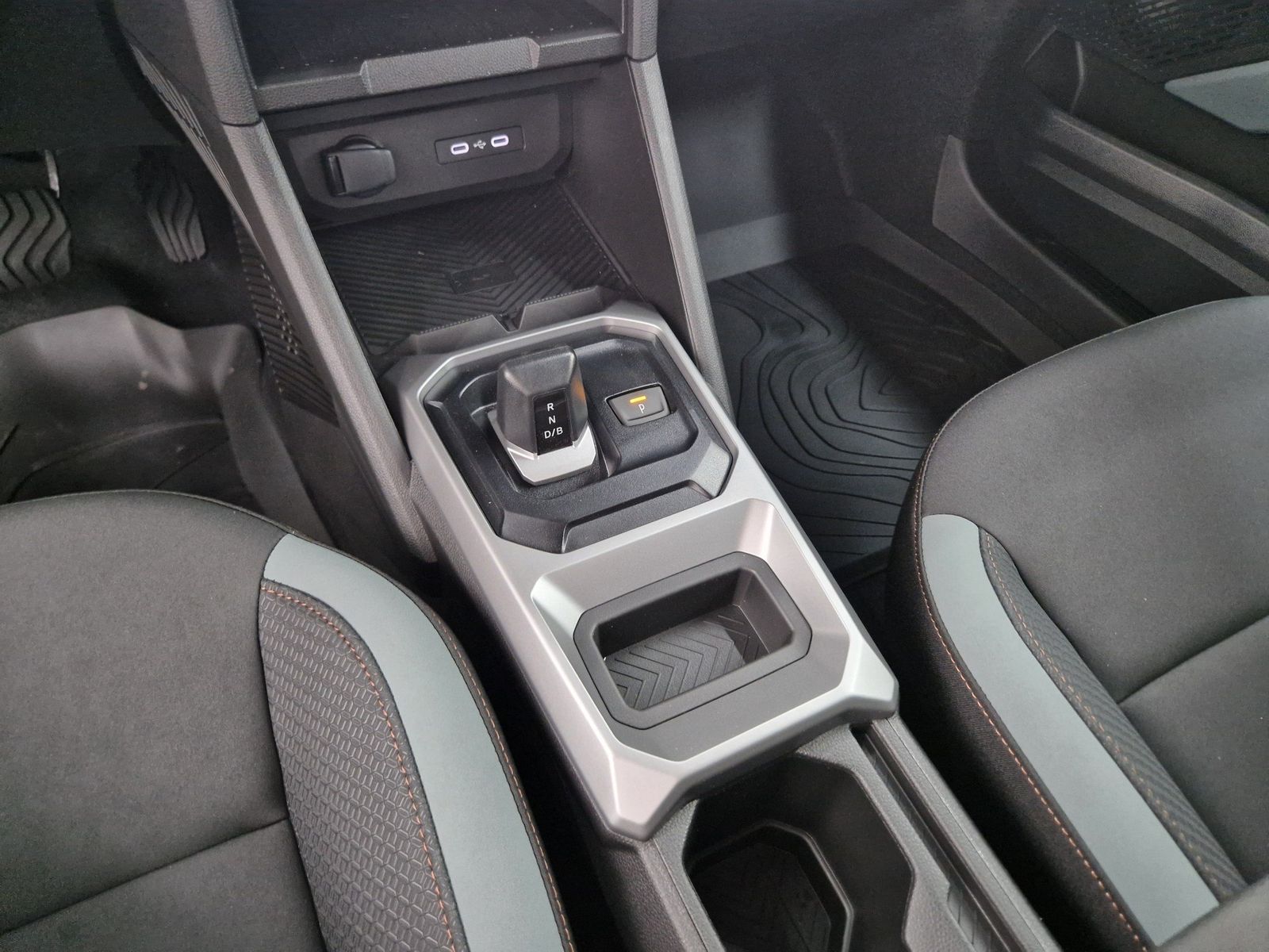 DACIA Duster  Extreme Hybrid 155 Winter 18-Zoll – Bild 24