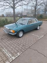 Mercedes-Benz 123 - Mercedes-Benz 230 in Stuttgart