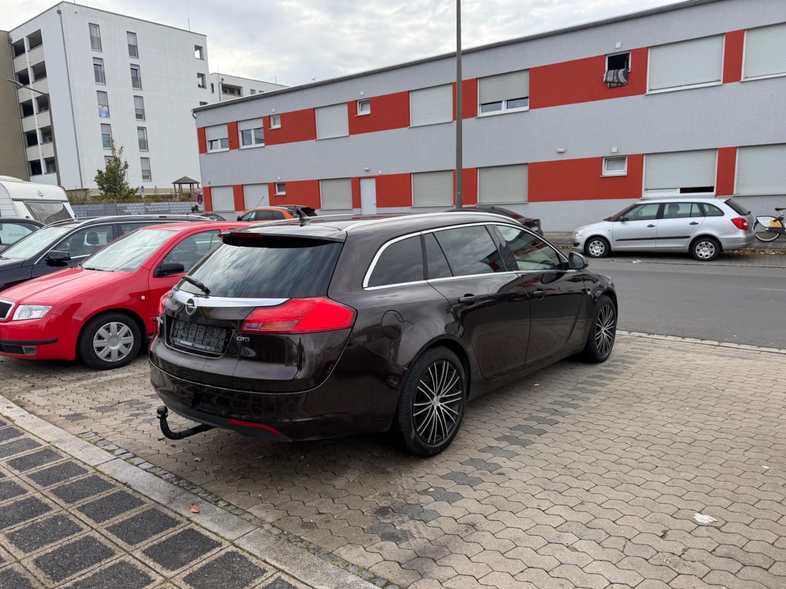 Opel Insignia 2011 — photo 18