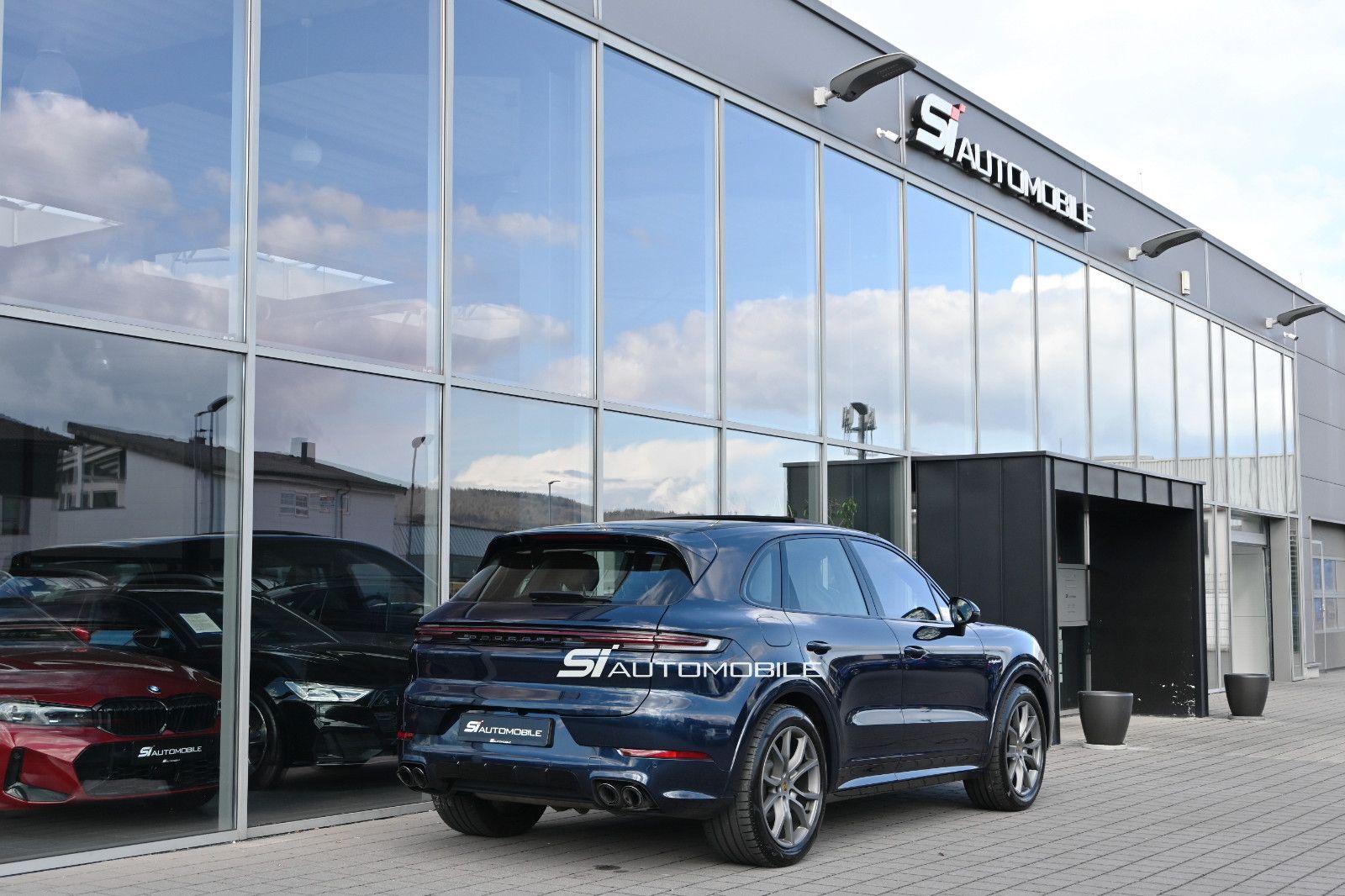 Fahrzeugabbildung Porsche Cayenne E-Hybrid SPORT DESIGN °UVP 156.695€°PDCC