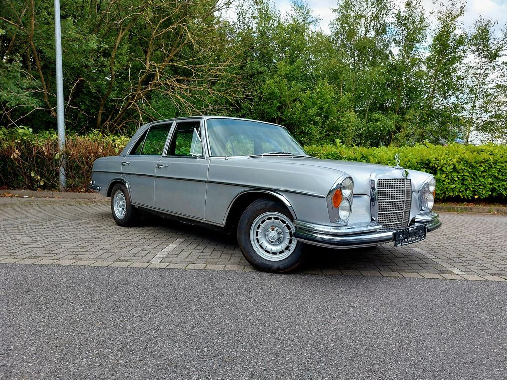 Mercedes-Benz 280