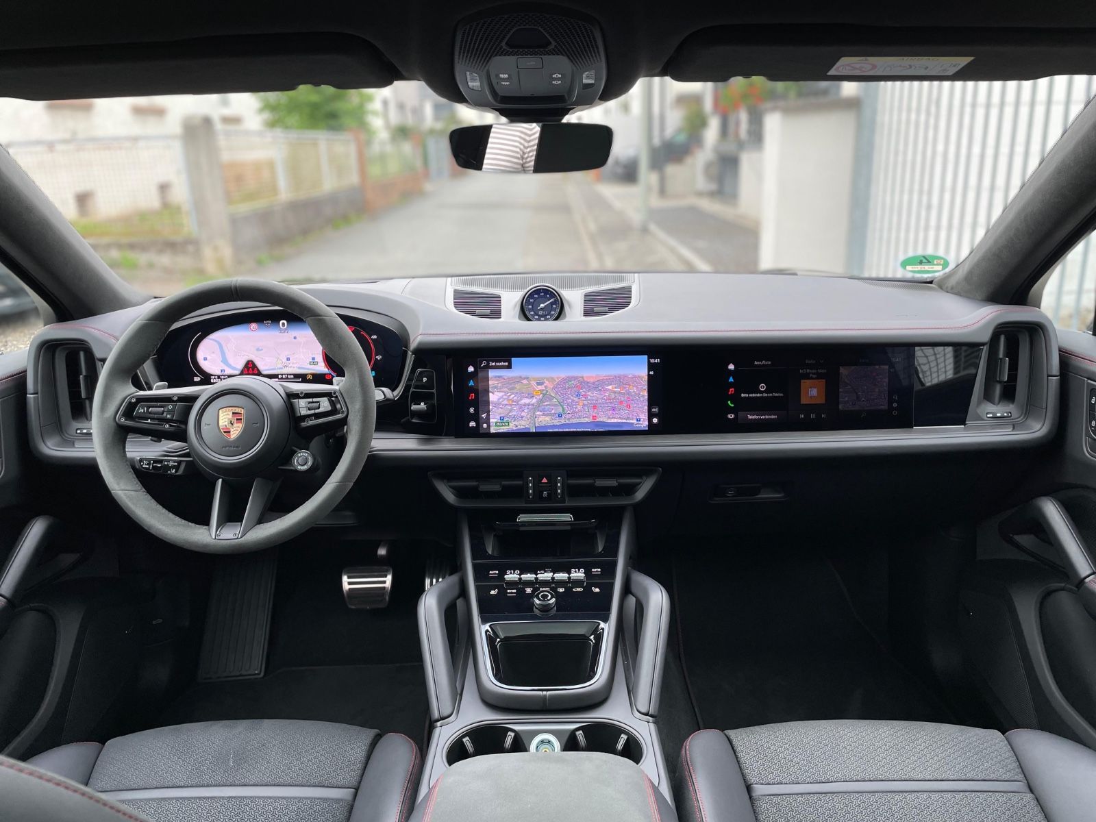 Fahrzeugabbildung Porsche Cayenne GTS Coupé |HUD|ACC|360°|3.Disp|Sportdesi