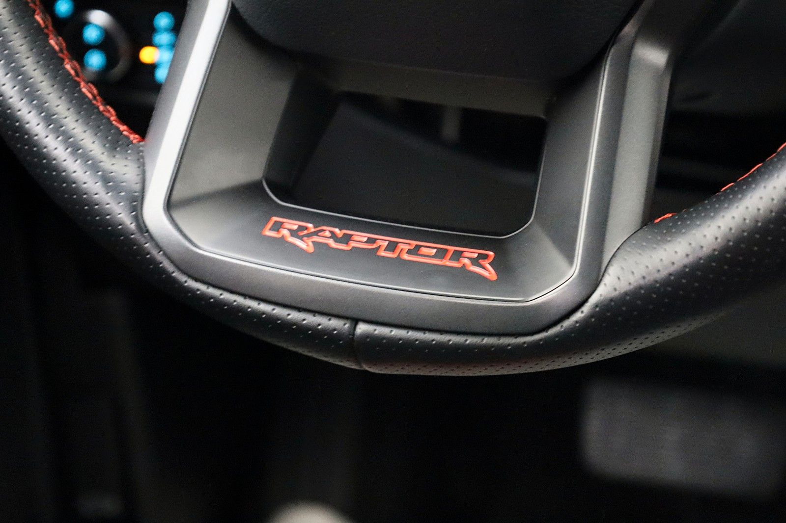 Fahrzeugabbildung Ford Raptor e-4WD,Rollo el,360°Kam,Werksgarantie 2028