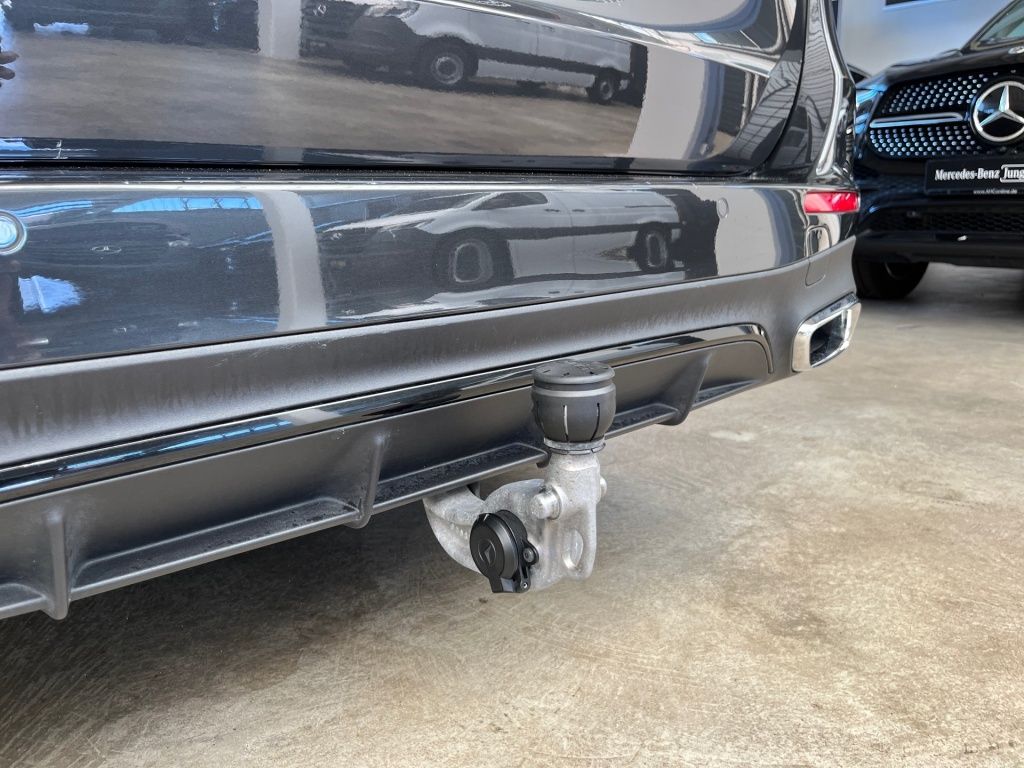 Fahrzeugabbildung Mercedes-Benz E 220 dT AMG Night AHK ACC Pano Totwi. LED SHZ