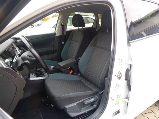 Fahrzeugabbildung Volkswagen Polo VI IQ.DRIVE >Navi/Sitzheiz/Einparkhilfe/ACC