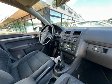 Volkswagen Touran - 9