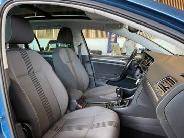 Volkswagen Golf 1.6 TDI BMT ALLSTAR Variant *PANORAMA*NAVI*