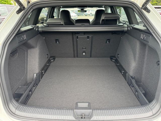 Golf Variant VIII R-Line 2.0 TSI RearView Matrix