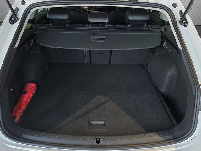 Leon Sportstourer 1.5 eTSI*AHK*NAVI*ACC*