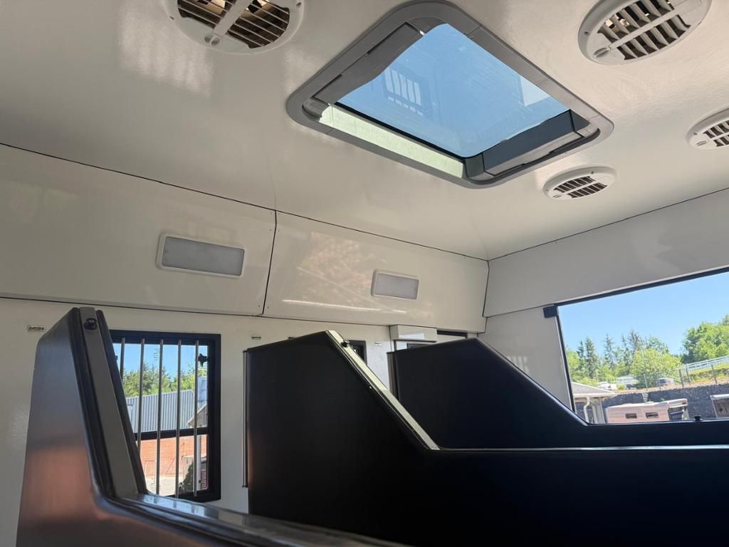 Fahrzeugabbildung Mercedes-Benz Actros 2553 L 6x2 6-Pferde Pop-Up Pop-Out