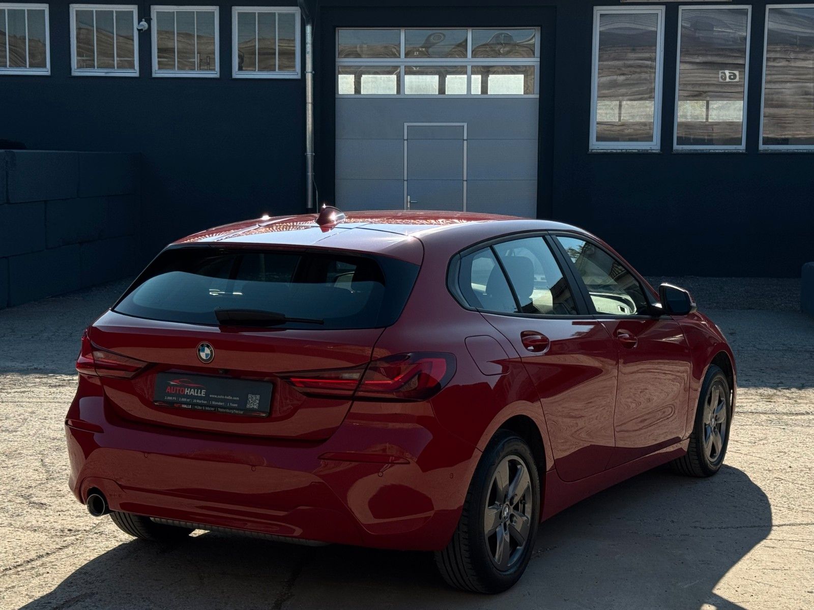 Fahrzeugabbildung BMW 118i Advantage Kamera CarPlay LC Prof. LHZ SHZ