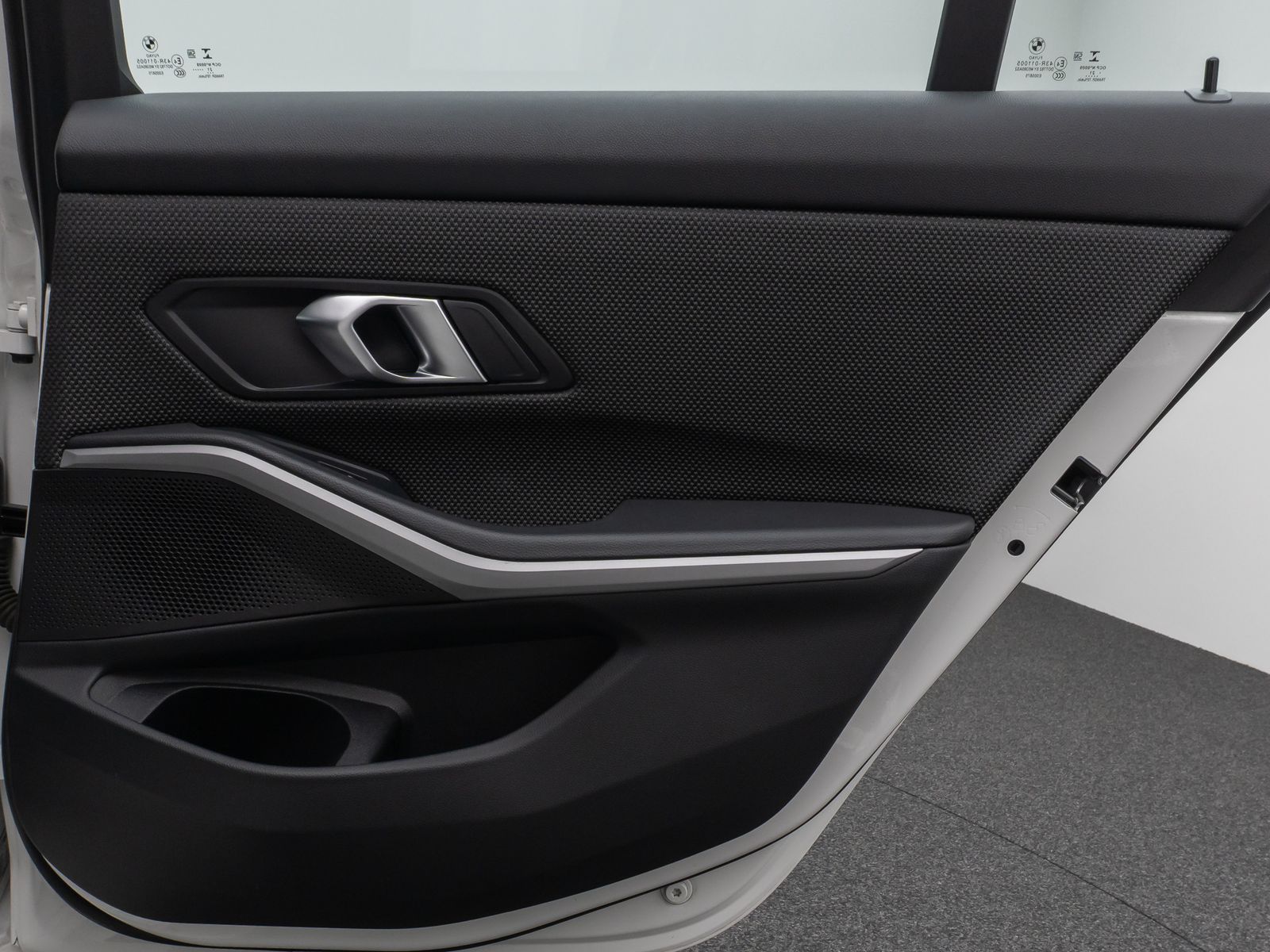Fahrzeugabbildung BMW 320e DAB CockPitPro Alarm Geschwindigkeitsreg