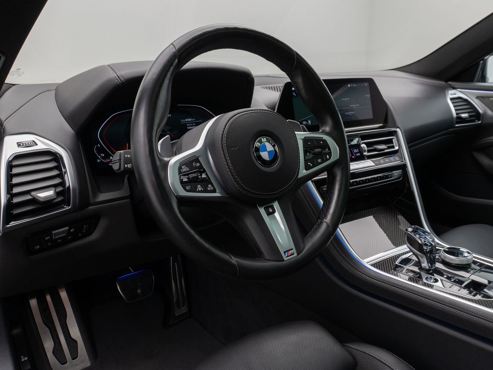 Fahrzeugabbildung BMW M850i xD GranCoupé Panorama Laser H/K SoftCl 20"