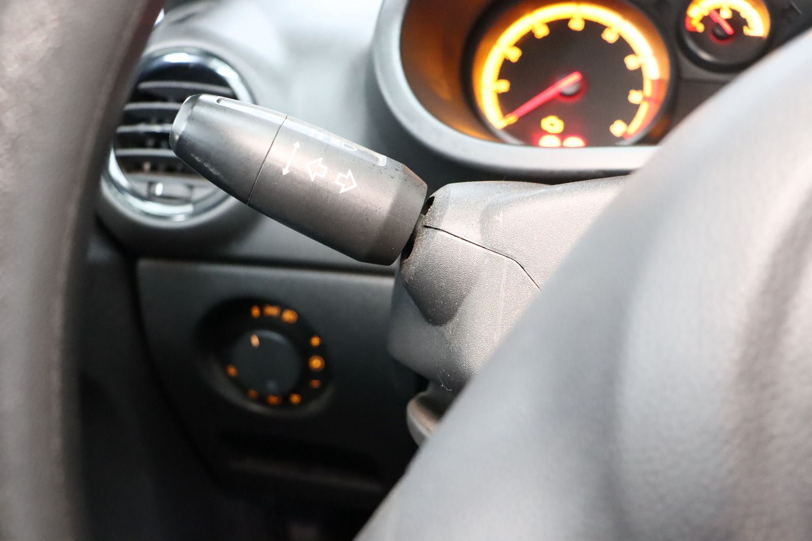 Fahrzeugabbildung Opel Corsa 1.2 Twinport * Klima * HU/AU bis 12.2026