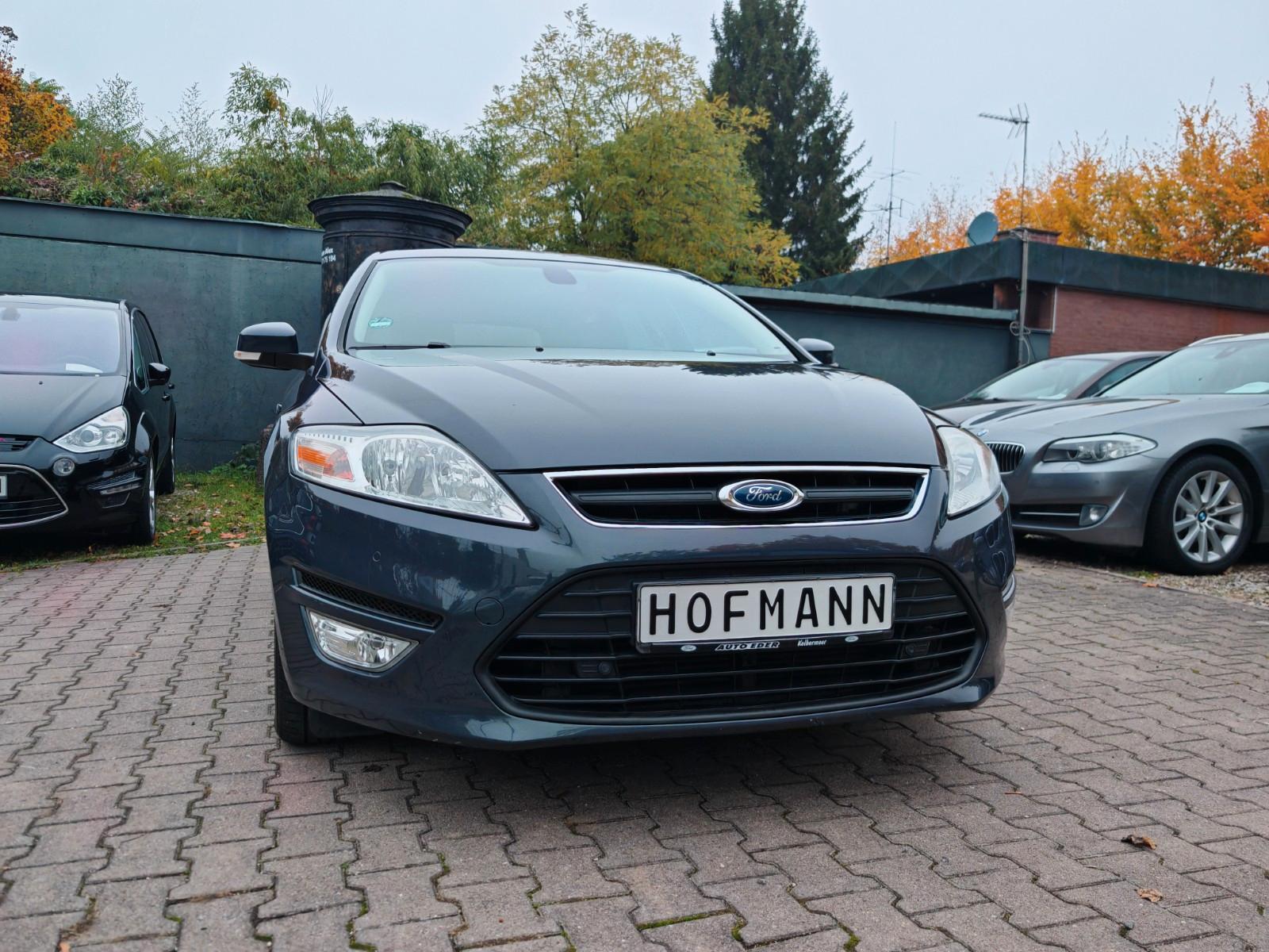 Ford Mondeo 2013 — rear view