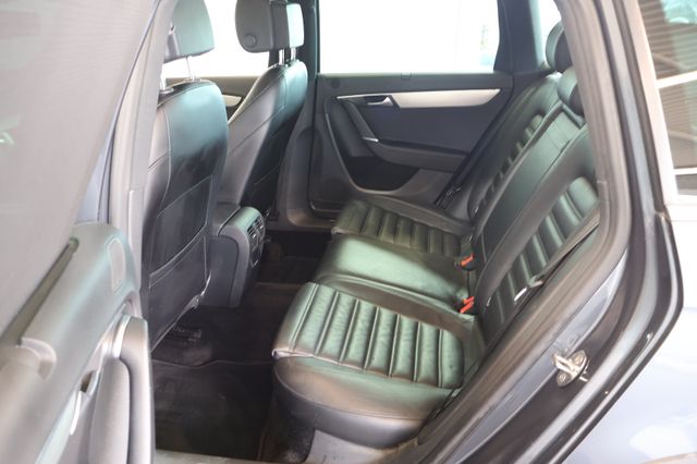 Volkswagen Passat Alltrack 2.0 TDI DSG 4M STDHZG+PANO+AHK