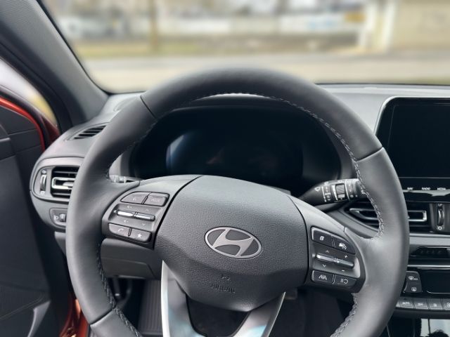 Fahrzeugabbildung Hyundai i30 Advantage 1.0 T-GDI EU6e Navi Digitales Cock