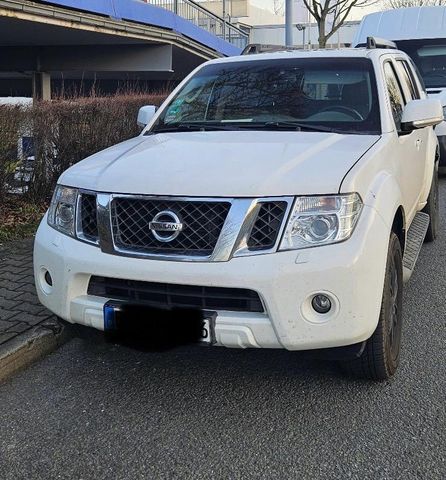 Nissan Pathfinder 2.5 dCi Aut. LE