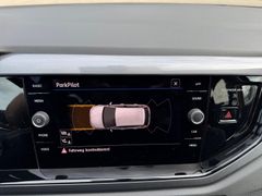 Fahrzeugabbildung Volkswagen Polo Highline -17"LM*Kamera*Panorama*LED*2xKlima