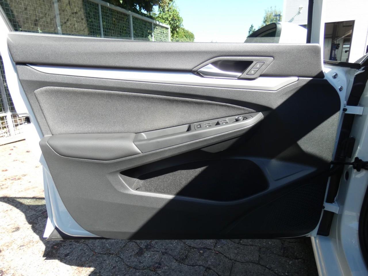 Volkswagen Golf VIII Variant 2.0 TDI Life LED Pano AHK SHZ, миниатюра 11