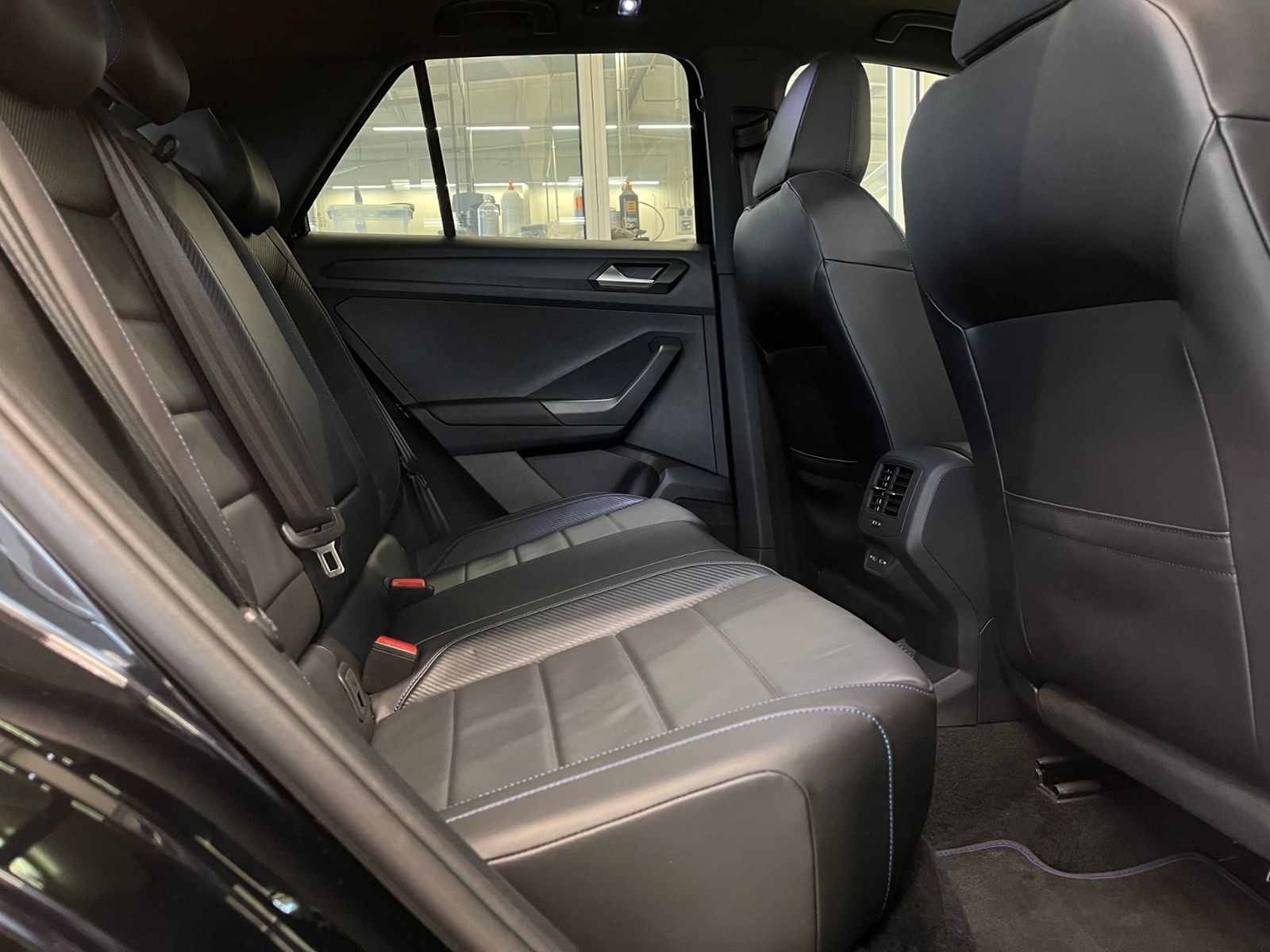 Volkswagen T-Roc - Bild 11