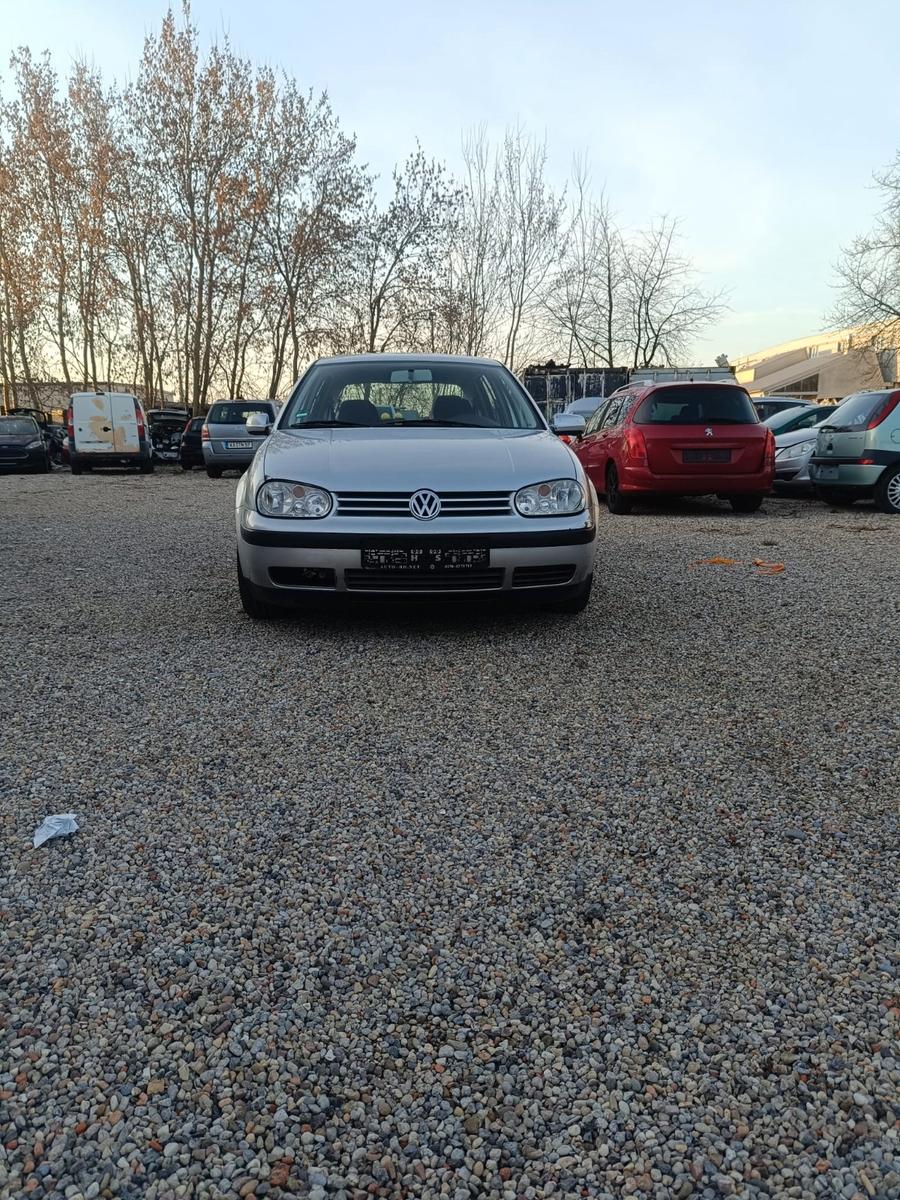 Volkswagen Golf 1.4 Basis