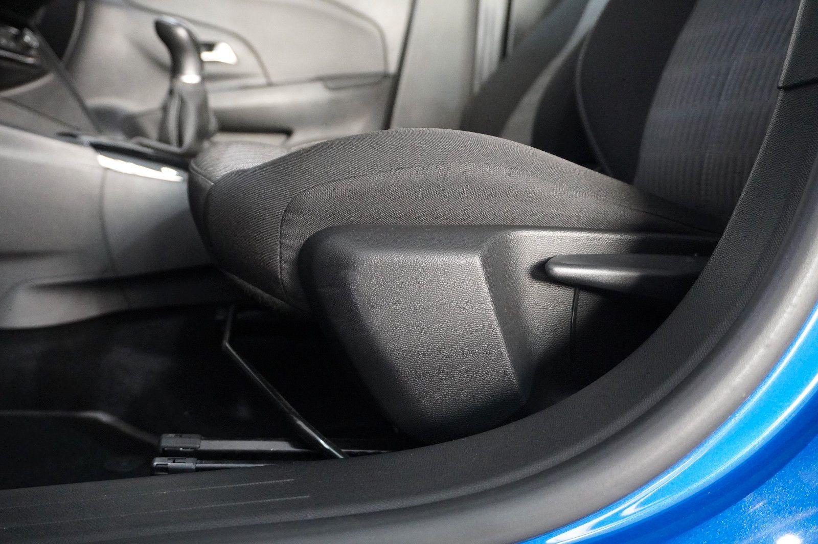 Fahrzeugabbildung Opel Corsa F 1.2 EDITION NAVI/KAMERA/TEMP./PDC/DAB+
