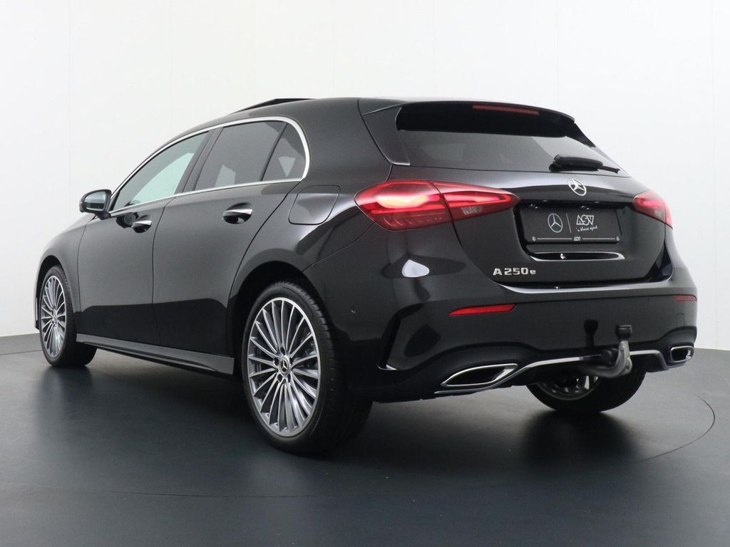Mercedes-Benz A 250 e Star Edition AMG Line Plus | Panorama -