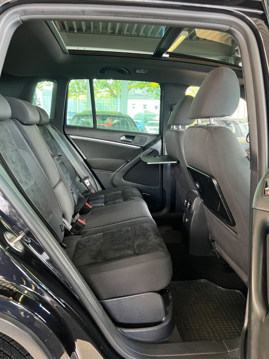 Fahrzeugabbildung Volkswagen Tiguan 2.0TDI Sport & Style 4Motion *PANO*XENON*