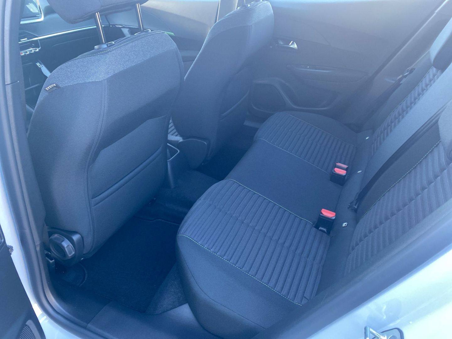 Fahrzeugabbildung Peugeot 2008 Active 1.2 PureTech 100 EU6e