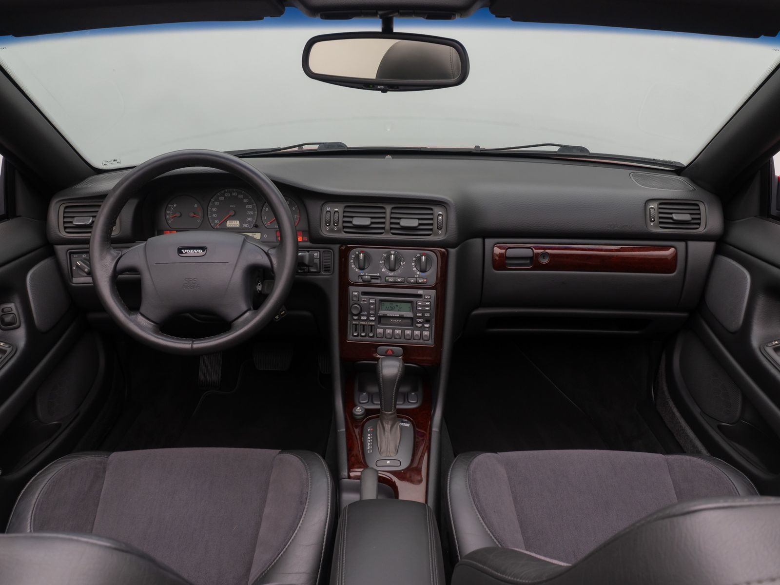 Fahrzeugabbildung Volvo C70 2.0T Cabriolet Lordos HiFi Tempomat Sportsit