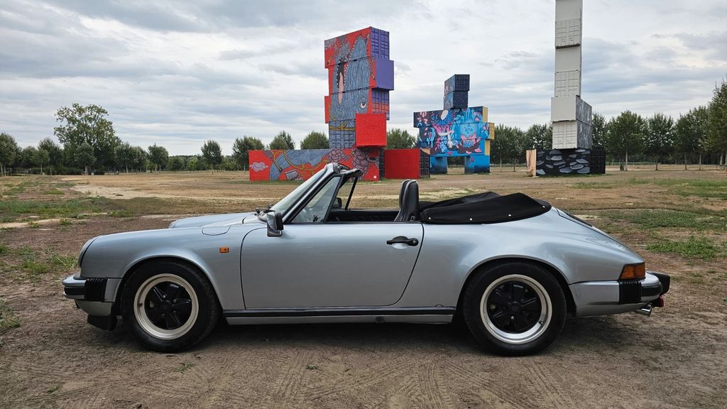 PORSCHE 911 1985