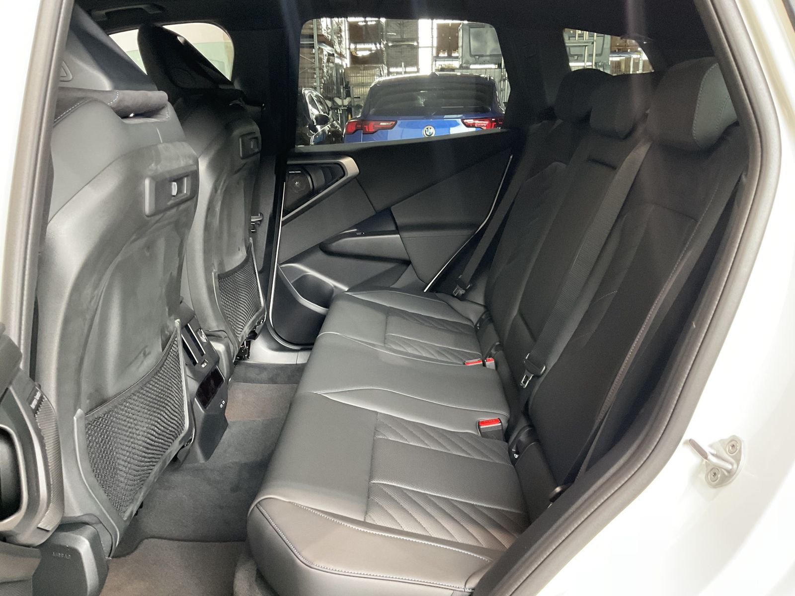 Fahrzeugabbildung BMW X3 20 xDrive Harman Kardon Surround System, Lenk