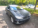 Peugeot 206 CC Platinum 135 Platinium - Peugeot 206 Platinium mit Benzin-Antrieb