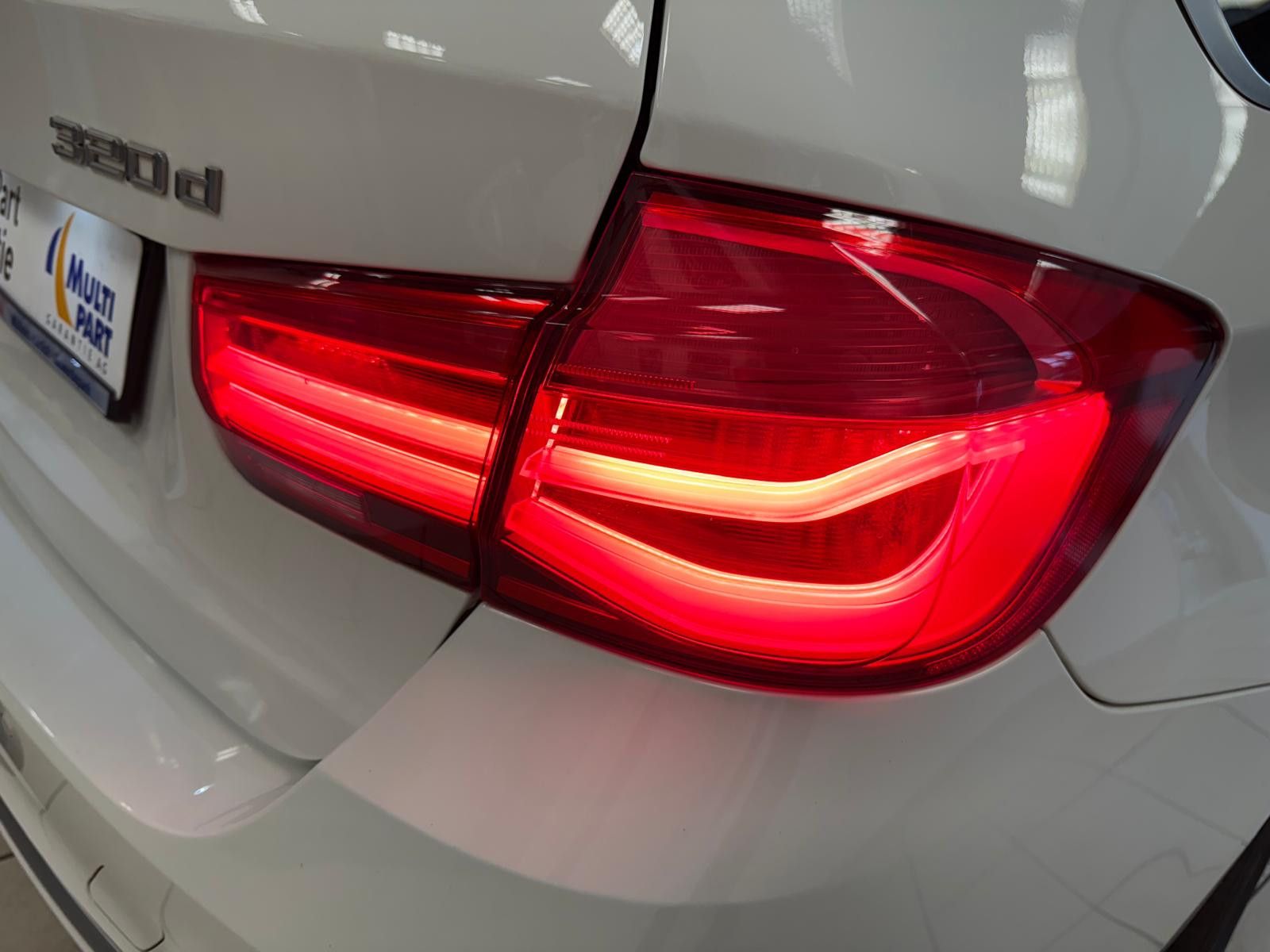 Fahrzeugabbildung BMW 320 d Luxury Line Purity / AHK / LED /PDC